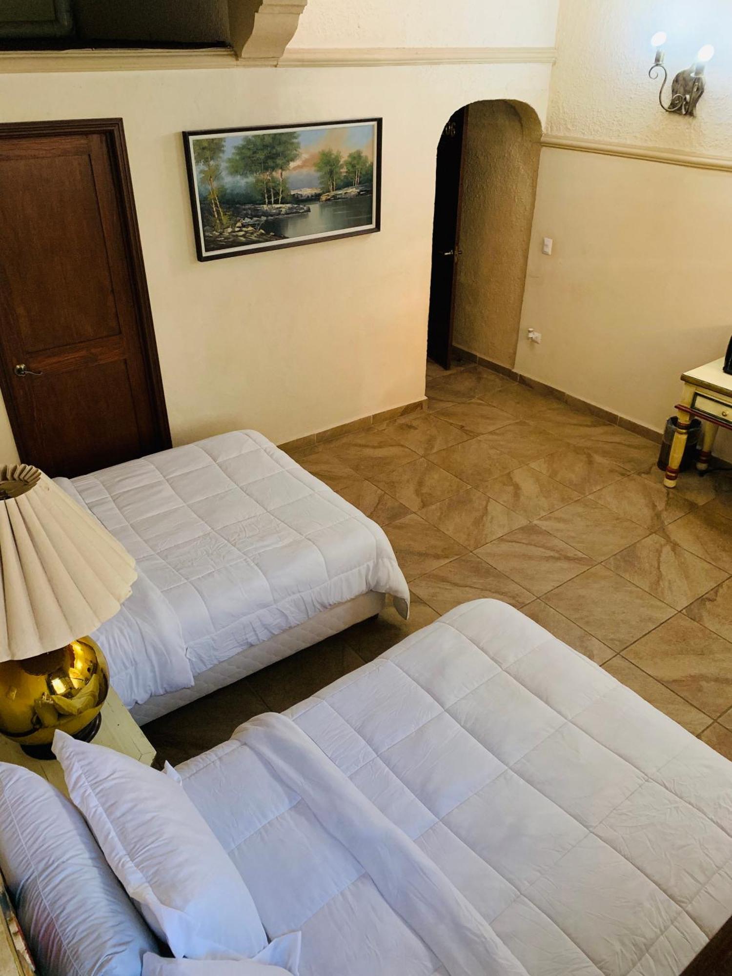 Hotel La Ermita Альенде Экстерьер фото